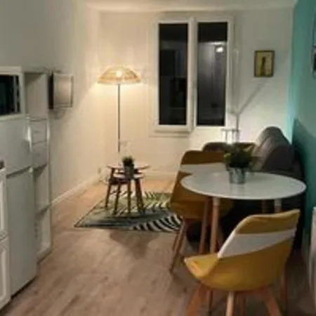 Comfortable Near The Old Port! Apartment