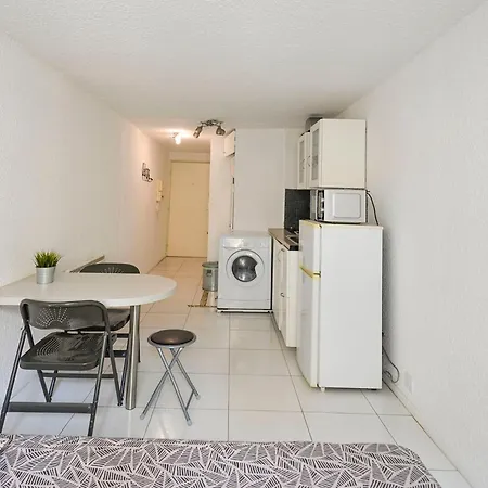 Comfortable Near The Old Port! Apartment